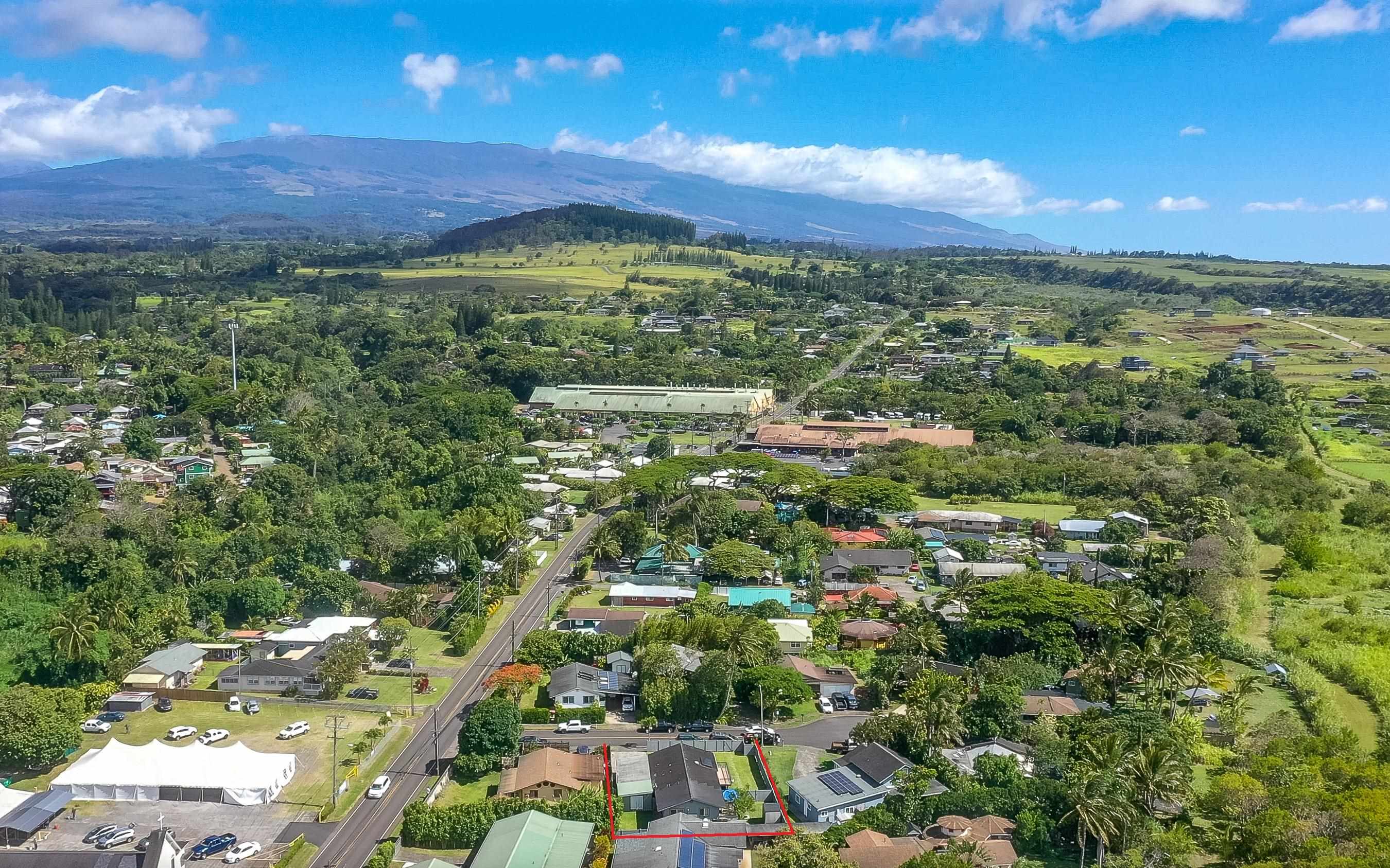 8 Laupapa Place Haiku, HI 96708 - Photo 29 of 30 a view of a city with lots of buildings