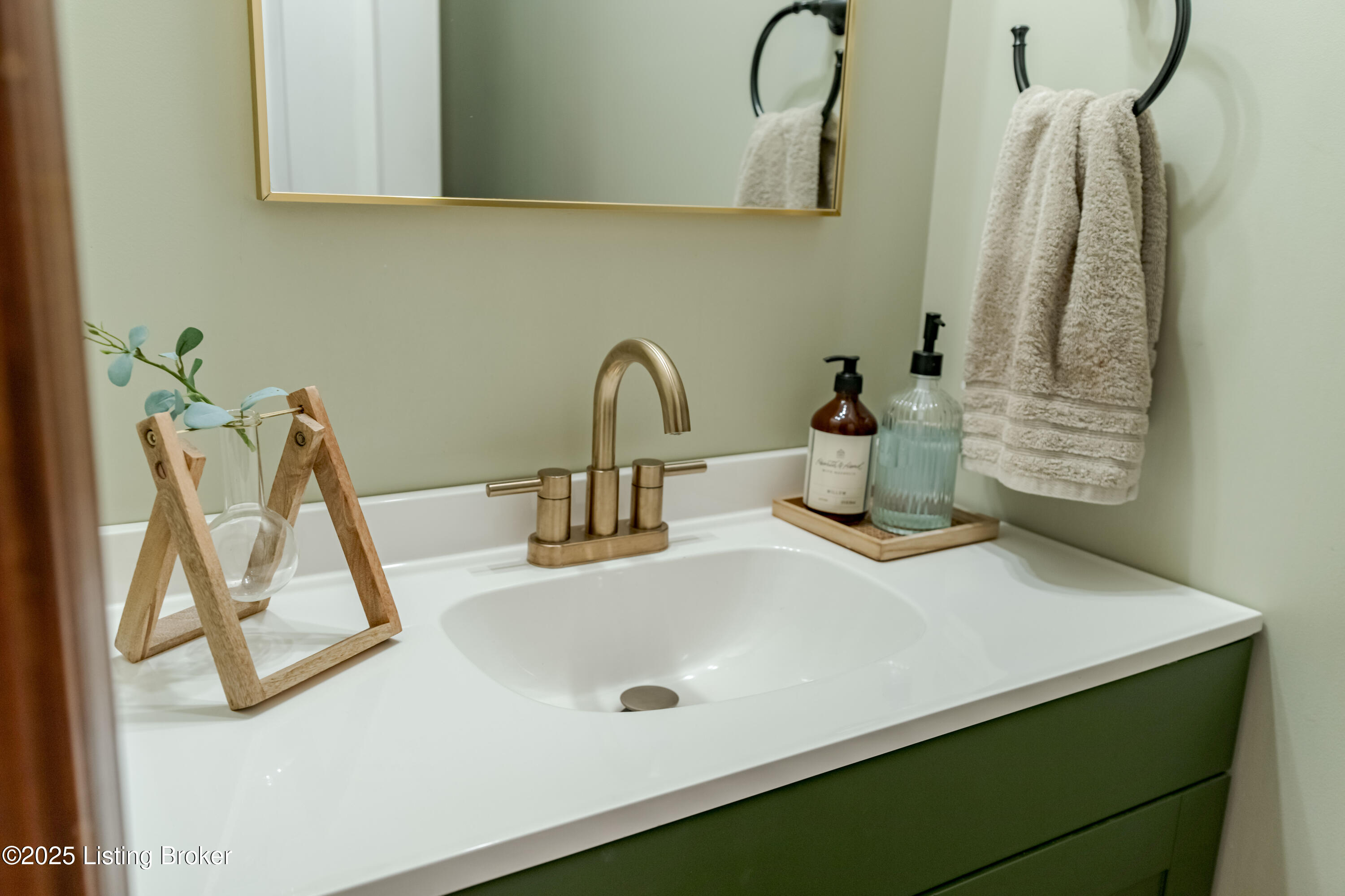 1405 Rebel Ridge Road La Grange, KY 40031 - Photo 20 of 85 Half Bathroom