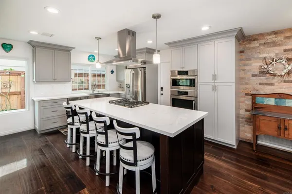 $1,599,000 | 2416 La Pluma Lane, Carlsbad, CA 92009