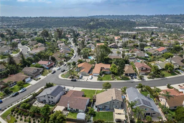 $1,599,000 | 2416 La Pluma Lane, Carlsbad, CA 92009