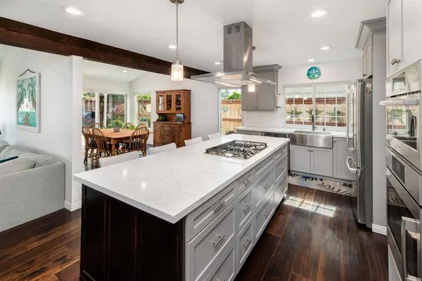 $1,599,000 | 2416 La Pluma Lane, Carlsbad, CA 92009