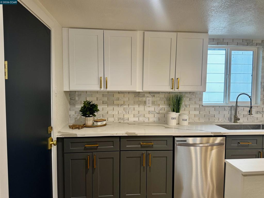 1027-1027 Third Street Rodeo, CA 94572 - Photo 5 of 17