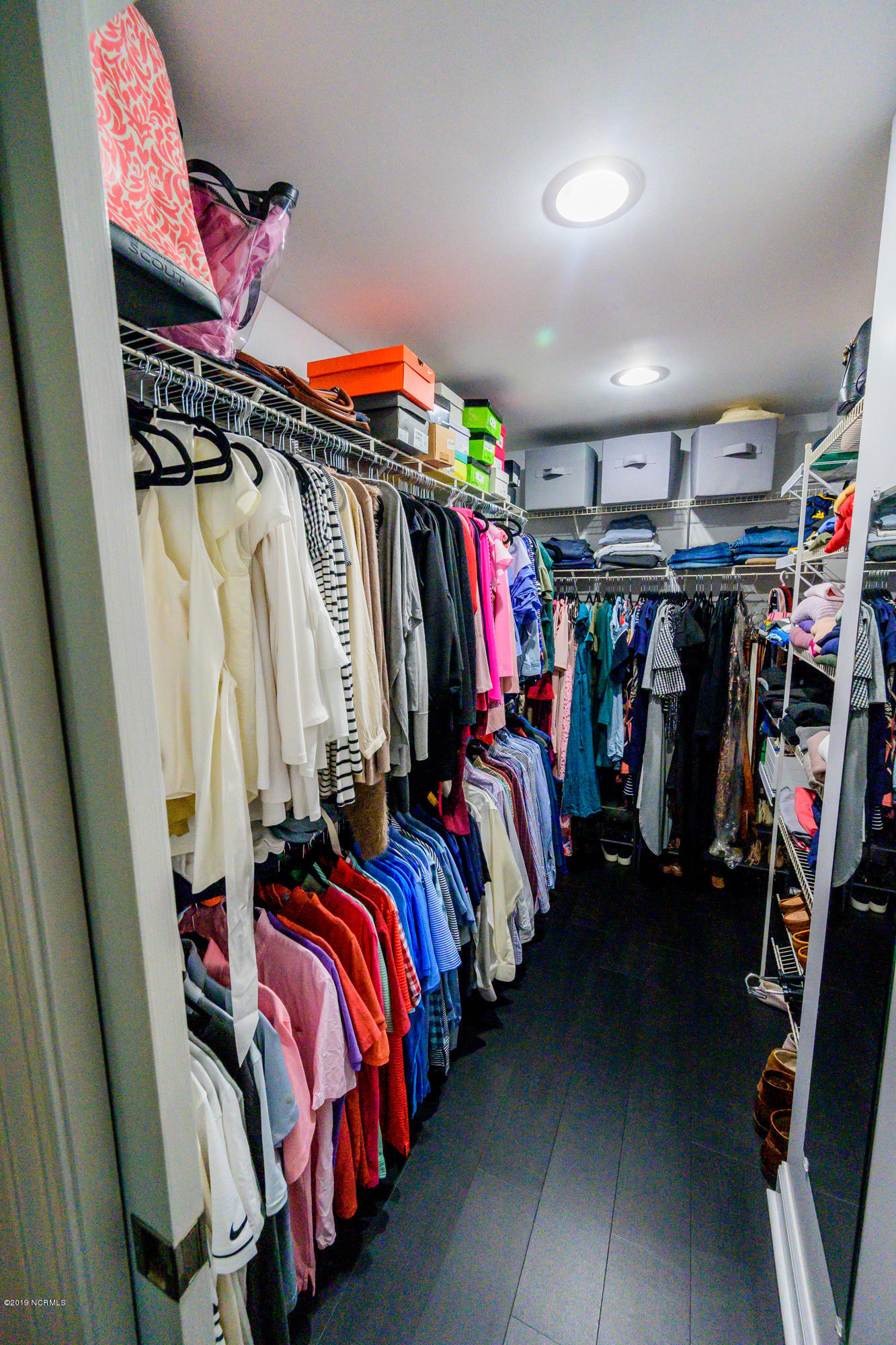433 Neuchatel Road New Bern, NC 28562 - Photo 16 of 30 great walk in closet