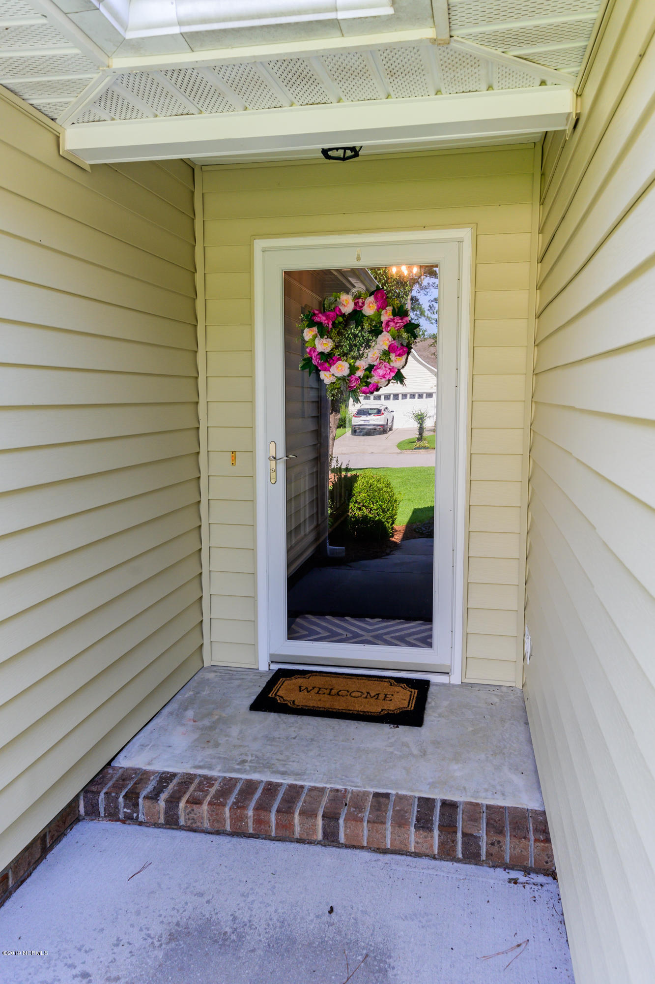 433 Neuchatel Road New Bern, NC 28562 - Photo 4 of 30 entrance