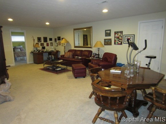 464 Elle Court Springfield, IL 62711 - Photo 16 of 21