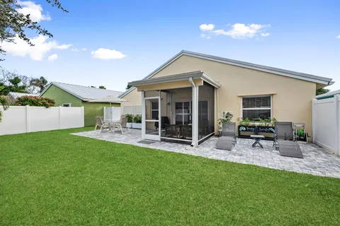 $765,000 | 240 Northwest 40th Avenue, Delray Beach, FL 33445