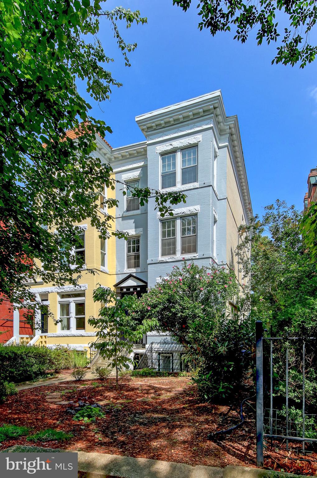 2007 B Kalorama Road Northwest, Unit B Washington, DC 20009 - Photo 2 of 38 Classic Victorian Townhouse.