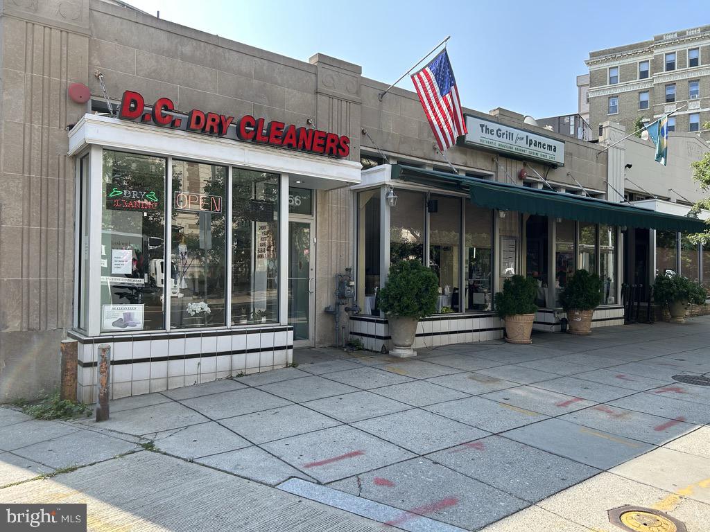 2007 B Kalorama Road Northwest, Unit B Washington, DC 20009 - Photo 22 of 38 Drycleaners, Pharmacies and banks close at hand