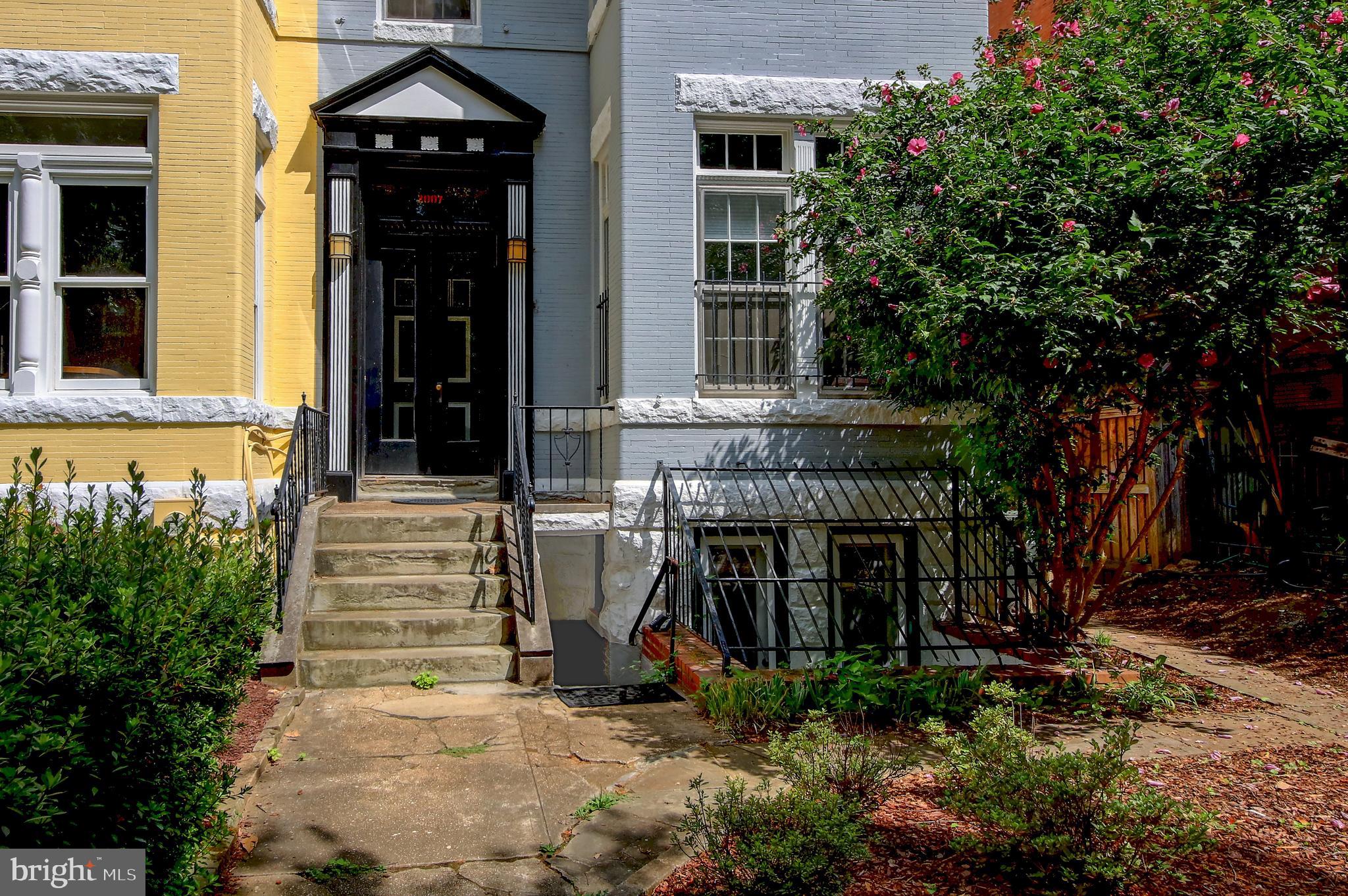 2007 B Kalorama Road Northwest, Unit B Washington, DC 20009 - Photo 3 of 38 Only 3 apartments!