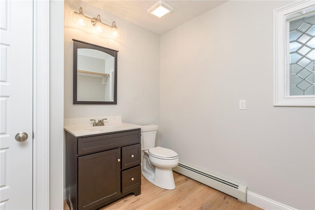 4 Carriage Road Falmouth, ME 04105 - Photo 27 of 35 Half bath - laundry room.