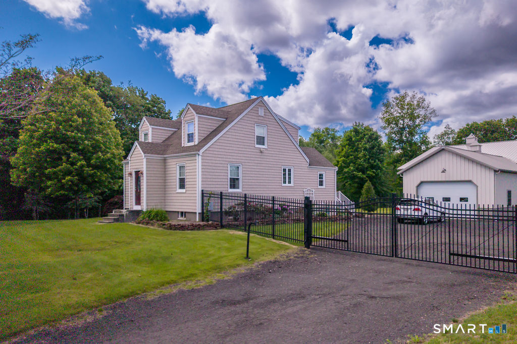 90 Town Line Road Plainville, CT 06062 - Photo 4 of 30