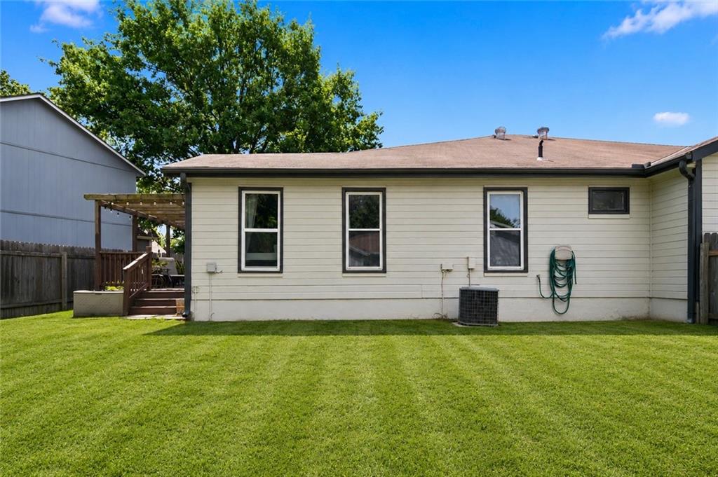 1388 North Ridge Parkway Olathe, KS 66061 - Photo 34 of 41