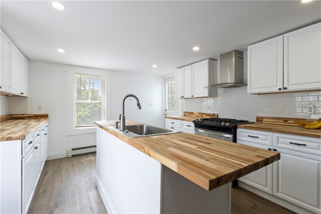 14 West Natick Road Warwick, RI 02886 - Photo 2 of 40