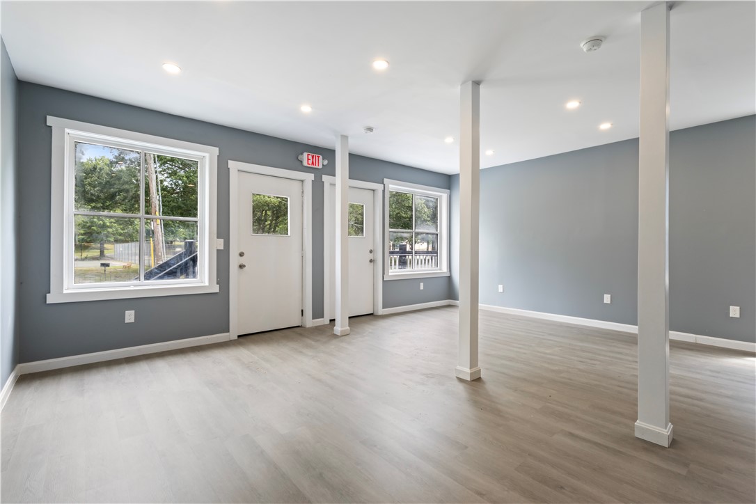 14 West Natick Road Warwick, RI 02886 - Photo 26 of 40