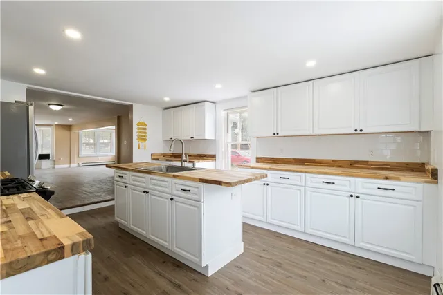 $799,900 | 14 West Natick Road, Warwick, RI 02886