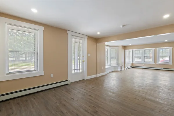 $799,900 | 14 West Natick Road, Warwick, RI 02886