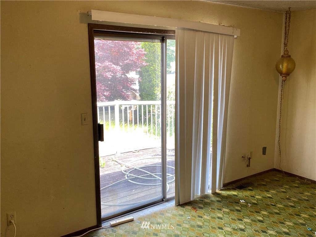 9160 Roy Road Northeast Bremerton, WA 98311 - Photo 11 of 38