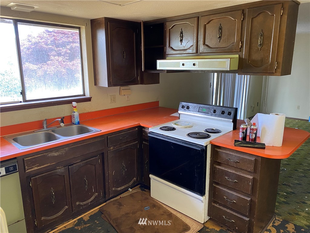 9160 Roy Road Northeast Bremerton, WA 98311 - Photo 16 of 38