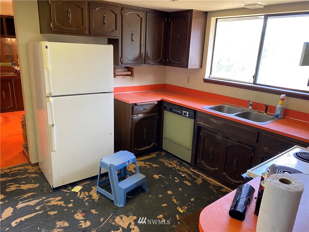 9160 Roy Road Northeast Bremerton, WA 98311 - Photo 18 of 38