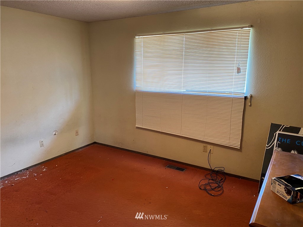 9160 Roy Road Northeast Bremerton, WA 98311 - Photo 20 of 38