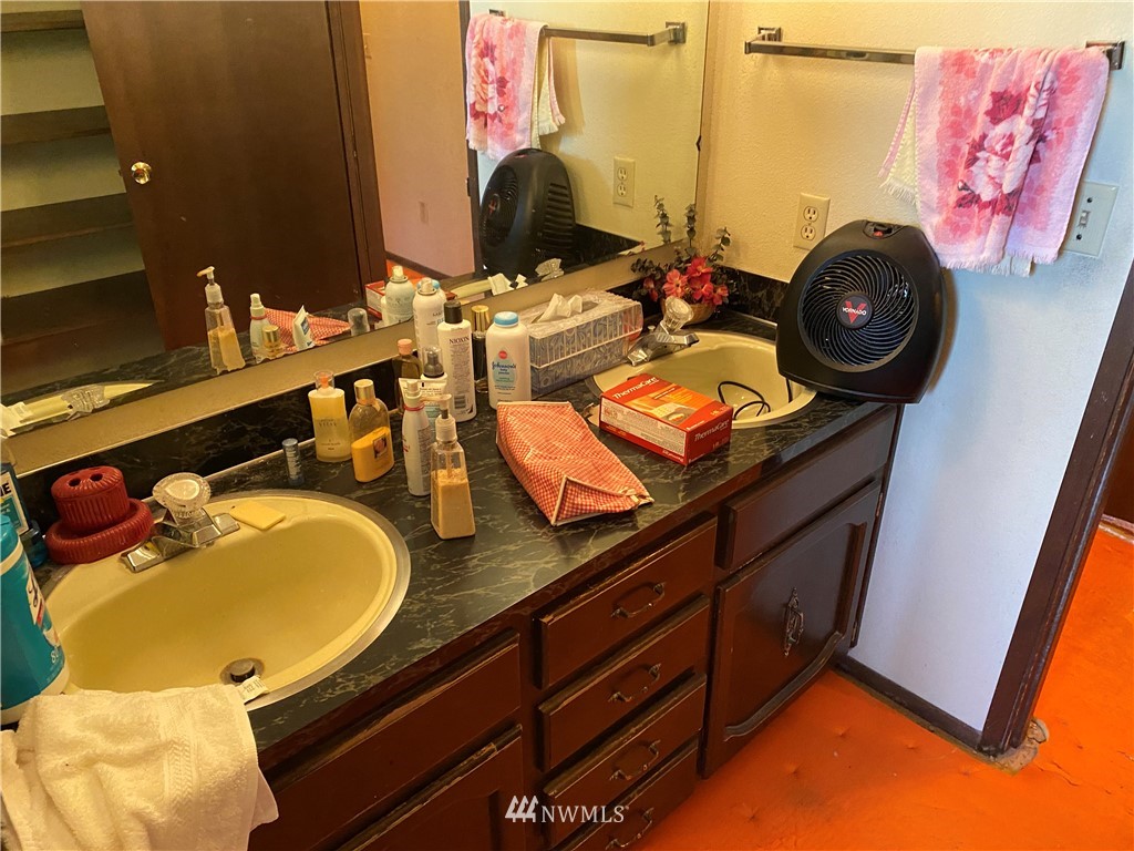 9160 Roy Road Northeast Bremerton, WA 98311 - Photo 22 of 38