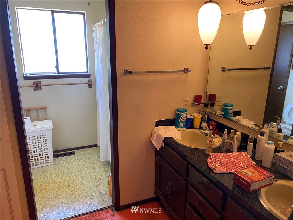 9160 Roy Road Northeast Bremerton, WA 98311 - Photo 23 of 38