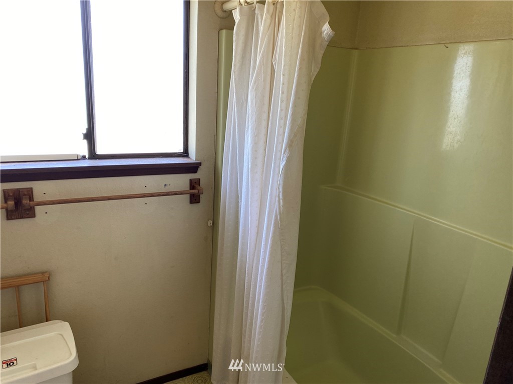 9160 Roy Road Northeast Bremerton, WA 98311 - Photo 24 of 38