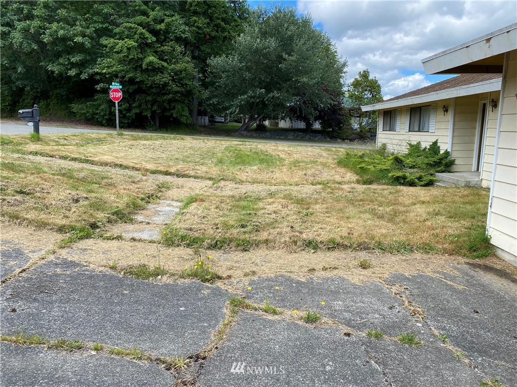 9160 Roy Road Northeast Bremerton, WA 98311 - Photo 5 of 38