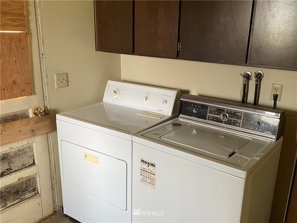 9160 Roy Road Northeast Bremerton, WA 98311 - Photo 9 of 38