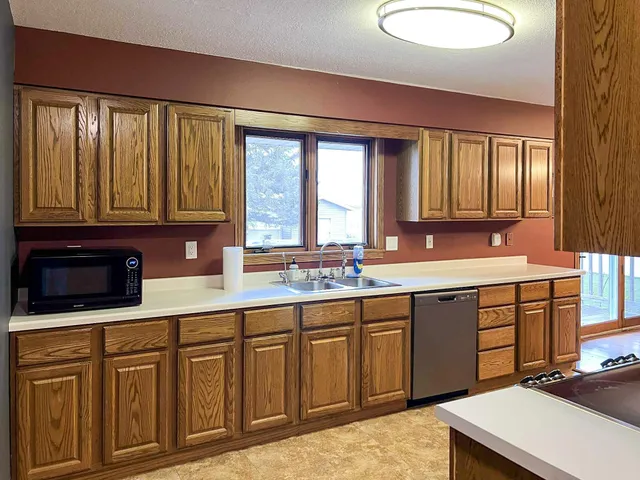 $260,000 | 1803 Robin Hood Drive, Thief River Falls, MN 56701