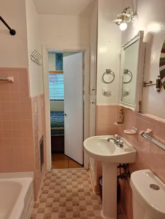 $1,800 | 721 North M Street, Lake Worth Beach, FL 33460