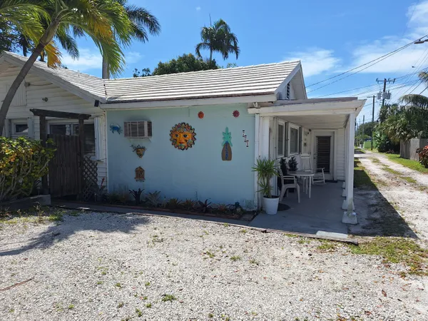 $1,800 | 721 North M Street, Lake Worth Beach, FL 33460