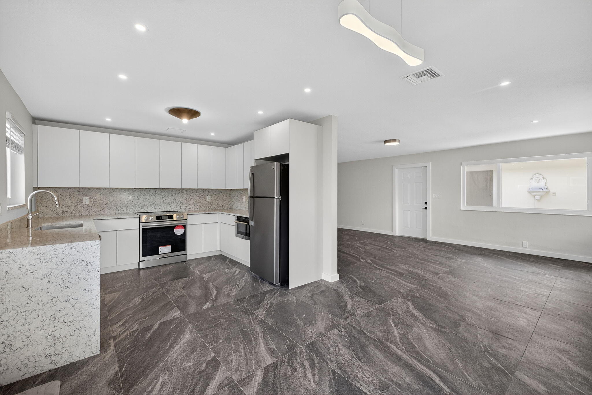 4442 Sea Grape Drive, Unit 1NORTH Lauderdale-by-the-Sea, FL 33308 - Photo 12 of 35 32-web-or-mls-030_3W7A3332 (1)