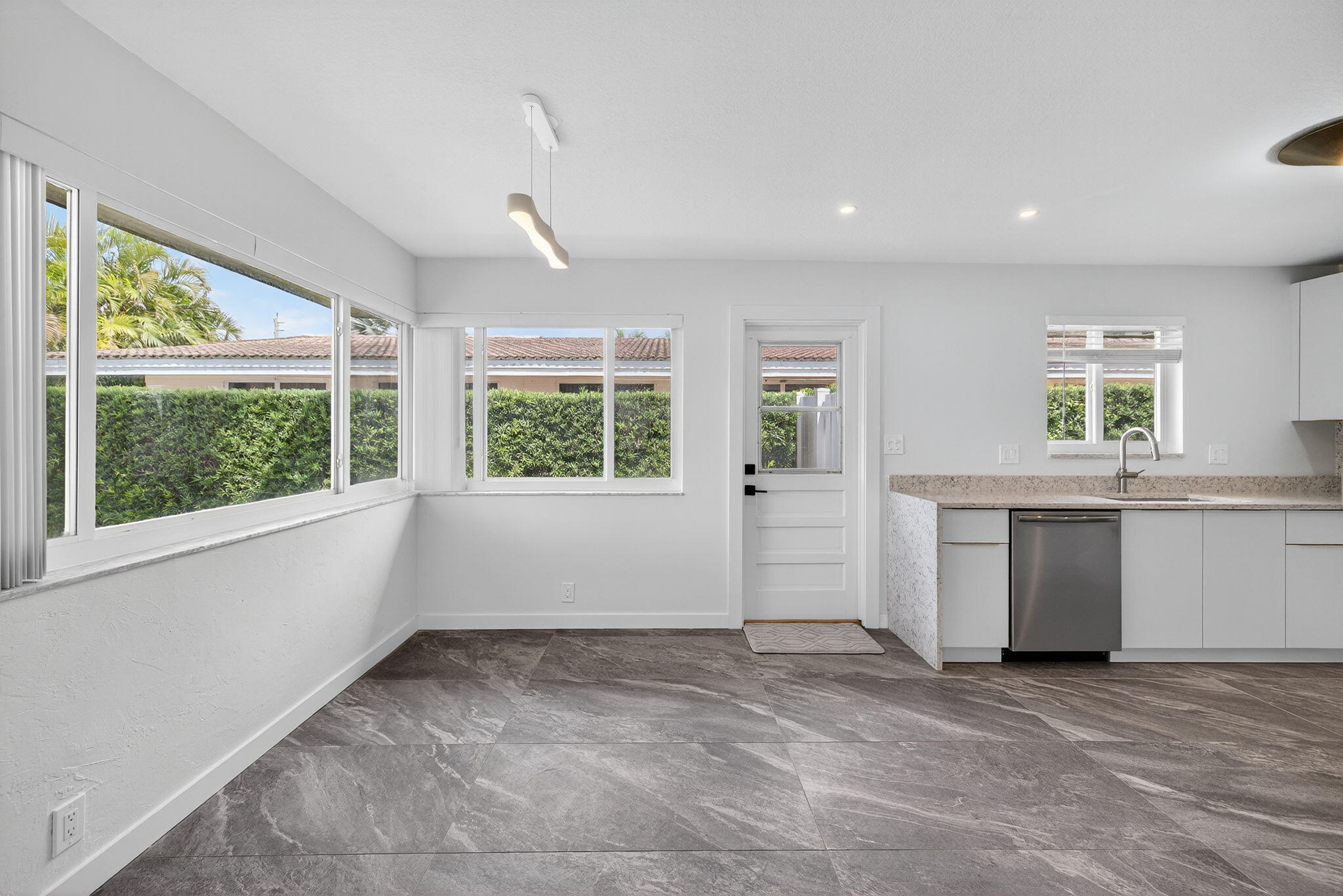 4442 Sea Grape Drive, Unit 1NORTH Lauderdale-by-the-Sea, FL 33308 - Photo 8 of 35 31-web-or-mls-029_3W7A3329