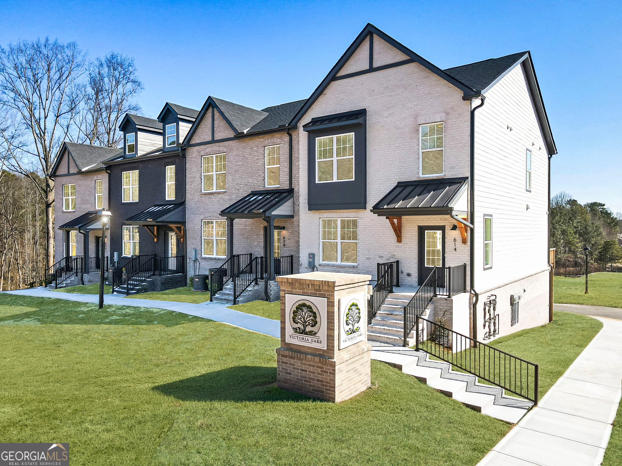 644 Oakleaf Grove Lane Sugar Hill, GA 30518 - Photo 2 of 43