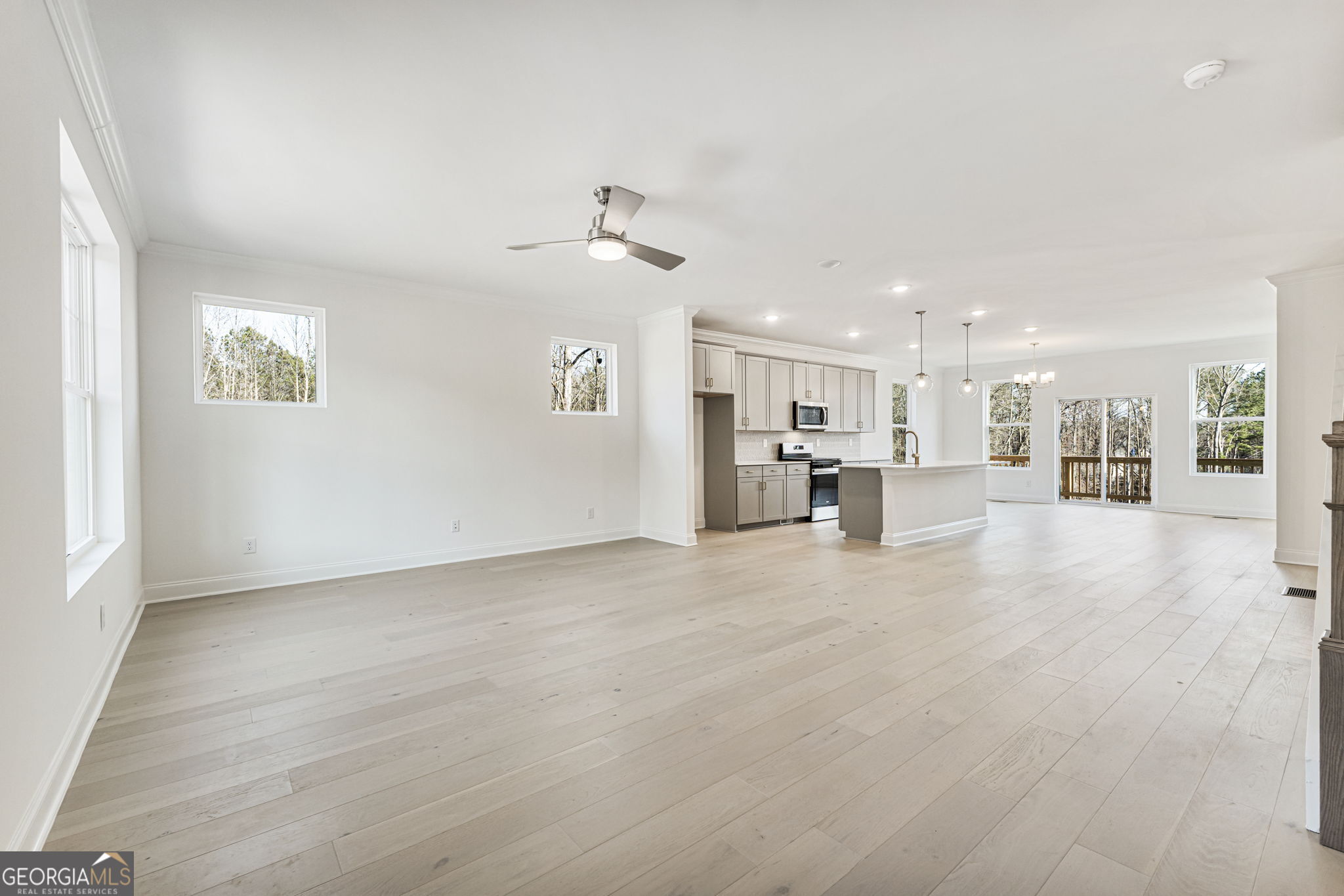 644 Oakleaf Grove Lane Sugar Hill, GA 30518 - Photo 8 of 43