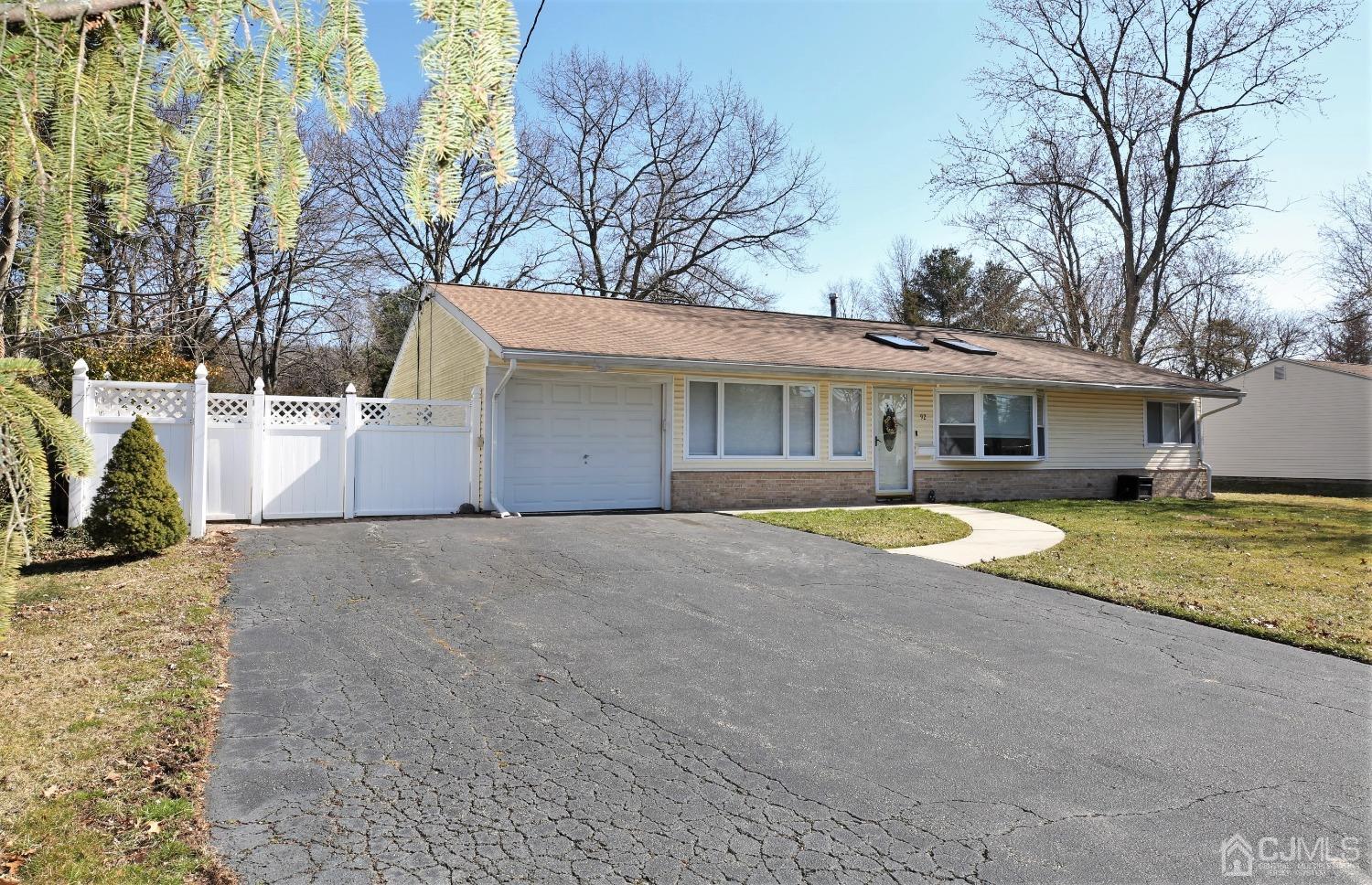 92 New Road Kendall Park, NJ 08824 - Photo 3 of 35 Gallery Image 3