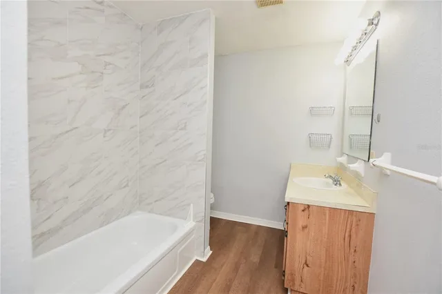 $1,250 | 2251 9th Street Southeast, Winter Haven, FL 33880