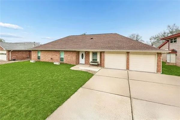 $319,995 | 535 Alleman Street, Norco, LA 70079