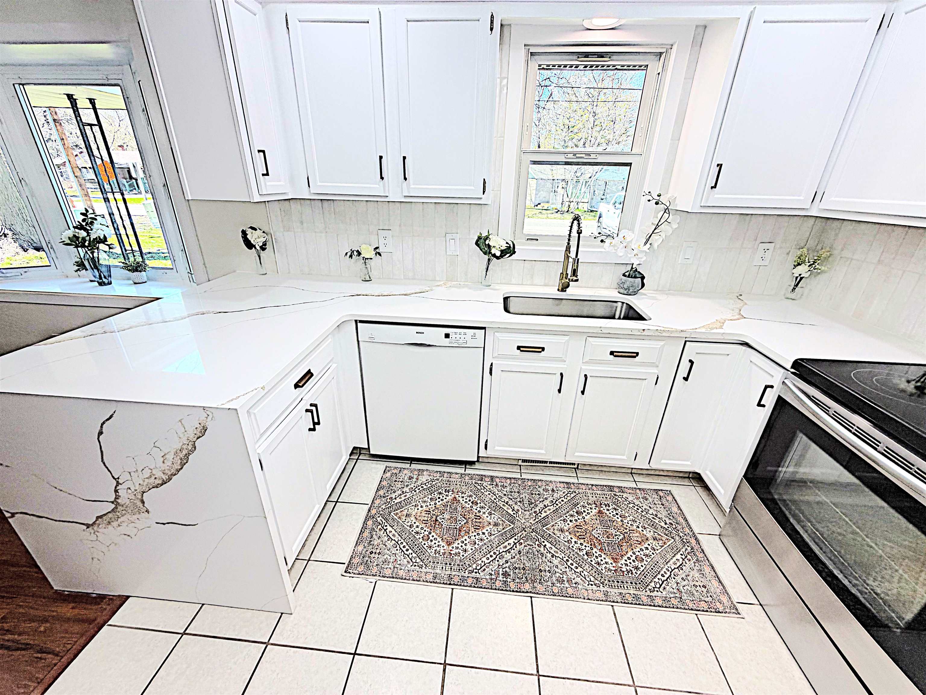 1891 Beck Street Appleton, WI 54915 - Photo 8 of 31