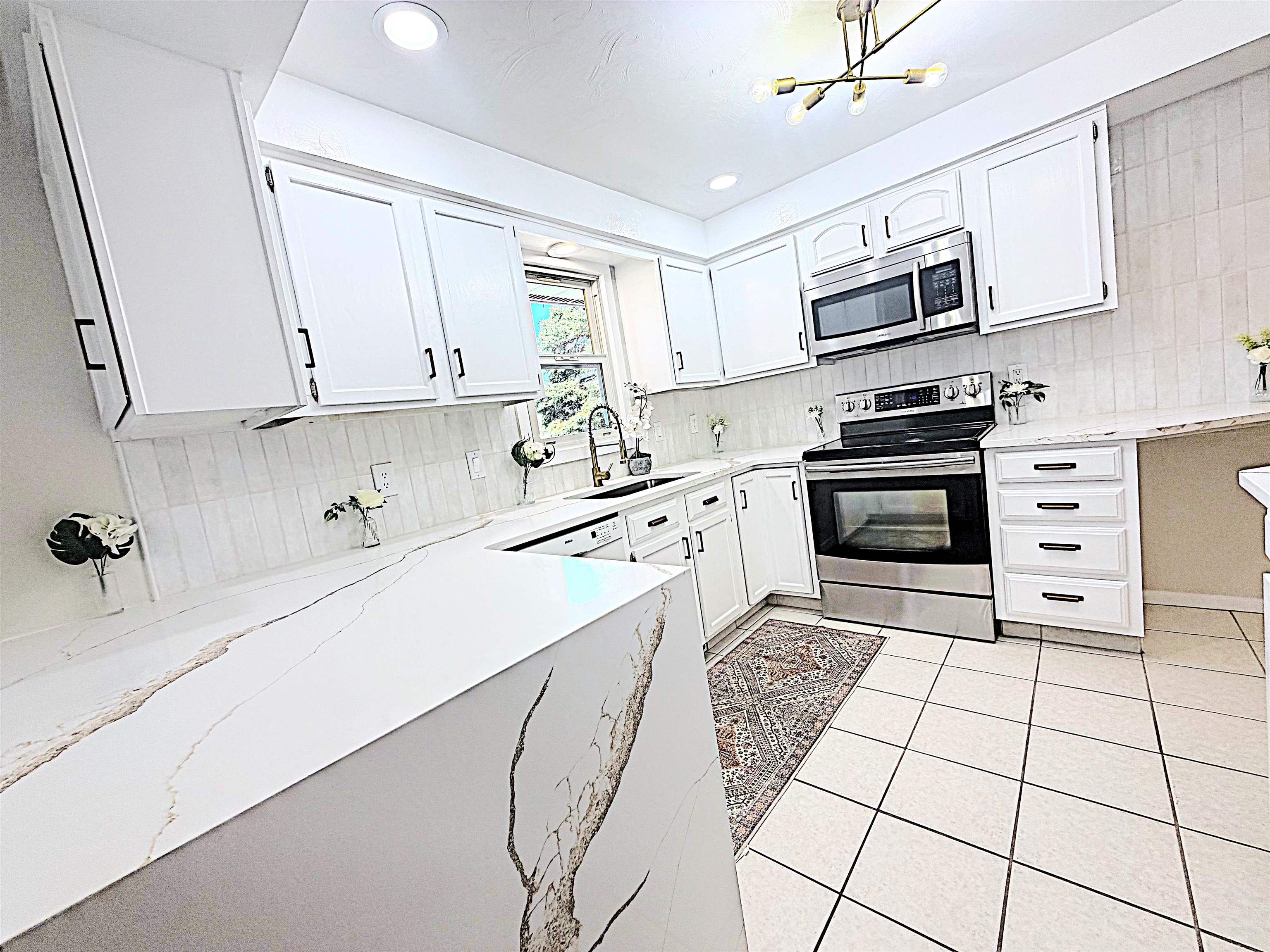 1891 Beck Street Appleton, WI 54915 - Photo 9 of 31