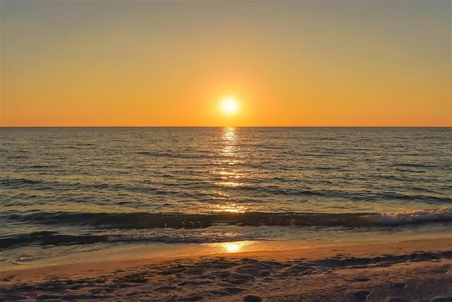 $435,000 | 2088 Grove Street, Sarasota, FL 34239