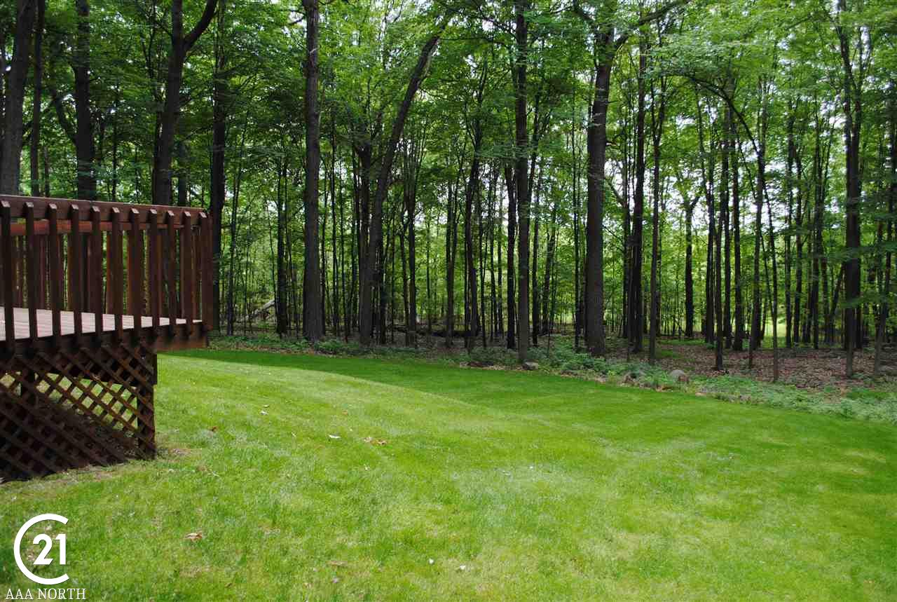 6851 Rattalee Lake Road Clarkston, MI 48348 - Photo 36 of 39