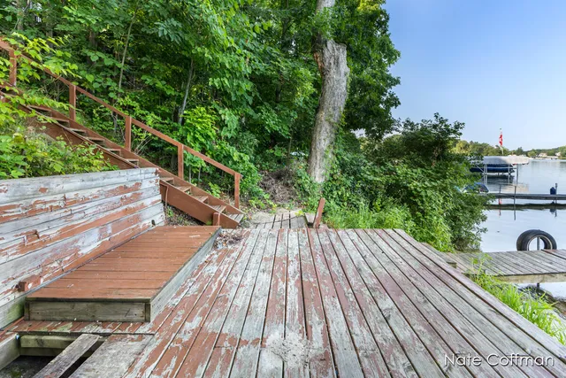 $259,900 | 3687 Alden Nash Avenue Northeast, Lowell, MI 49331