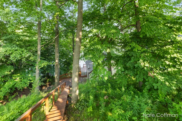 $259,900 | 3687 Alden Nash Avenue Northeast, Lowell, MI 49331