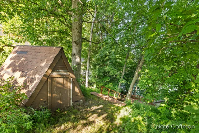 $259,900 | 3687 Alden Nash Avenue Northeast, Lowell, MI 49331