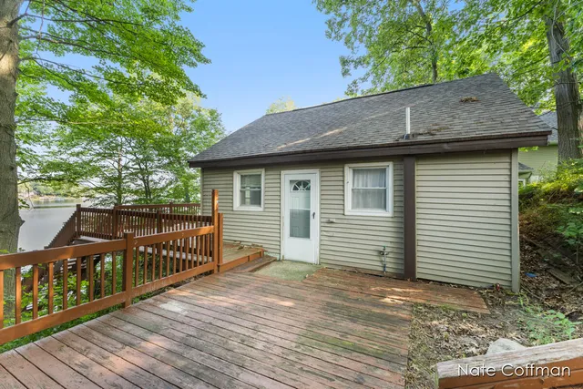 $259,900 | 3687 Alden Nash Avenue Northeast, Lowell, MI 49331