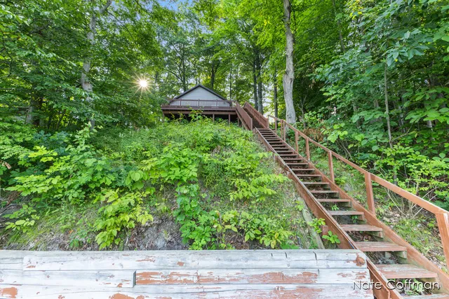 $259,900 | 3687 Alden Nash Avenue Northeast, Lowell, MI 49331