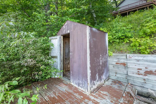 $259,900 | 3687 Alden Nash Avenue Northeast, Lowell, MI 49331