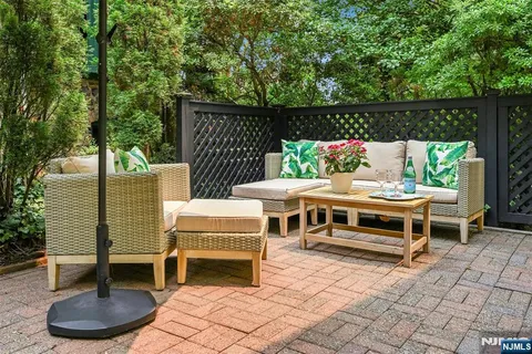 $799,000 | 60 Clinton Road, Glen Ridge, NJ 07028